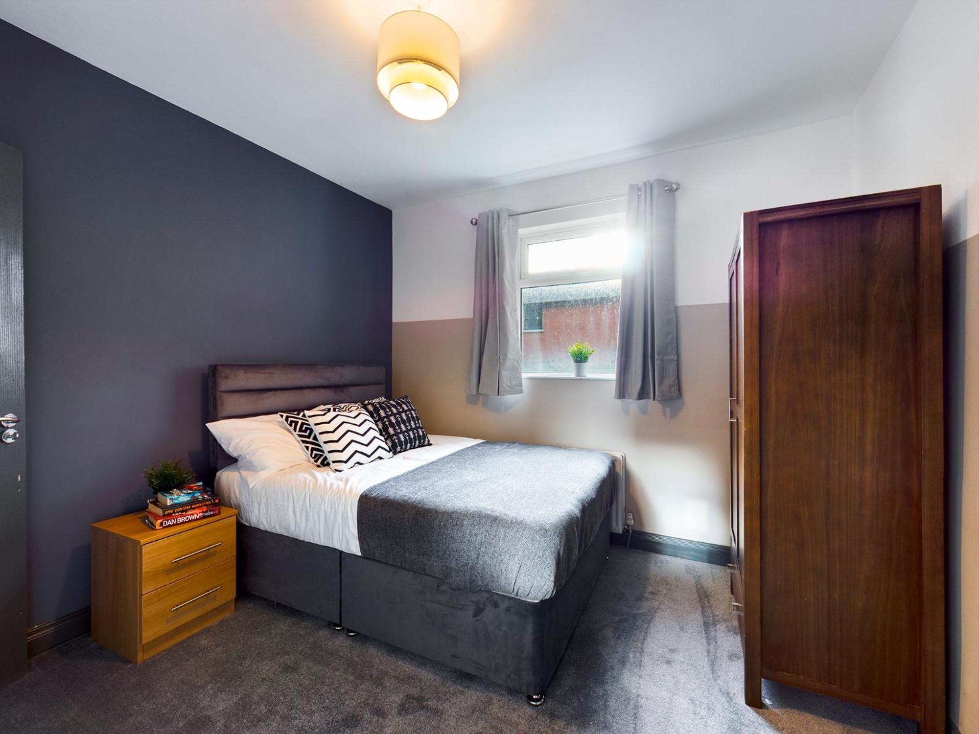 No. 3 Eglantine Avenue, Lisburn Road Apartment *