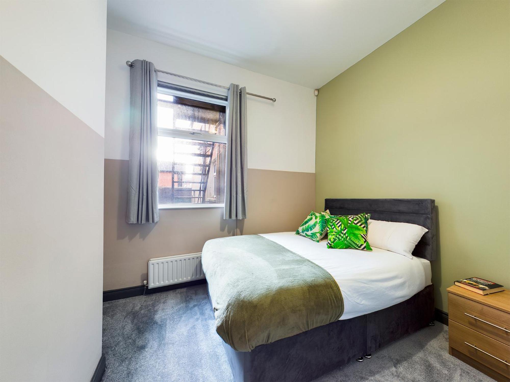 No. 3 Eglantine Avenue, Lisburn Road Apartment *